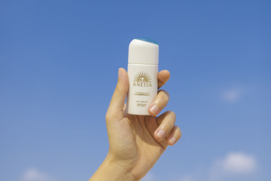 ANESSA DAY SERUM 2025: ĐỘT PHÁ CHỐNG NẮNG ĐA TÁC ĐỘNG, ĐÓN ĐẦU XU HƯỚNG “SKINIMALISM” CHO DA LÃO HÓA